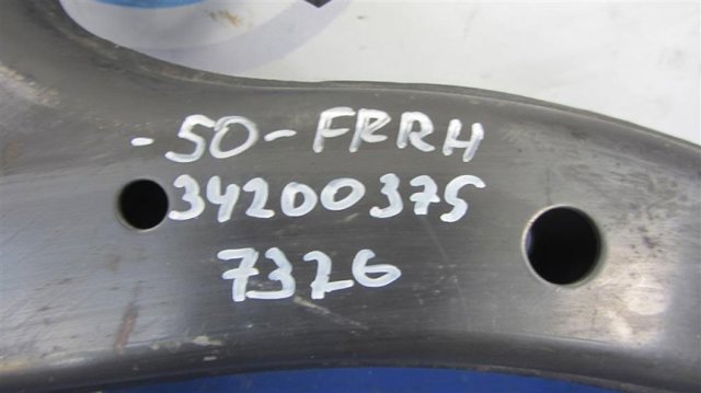 Правий важіль передній нижній підвіски 4806806160 TOYOTA