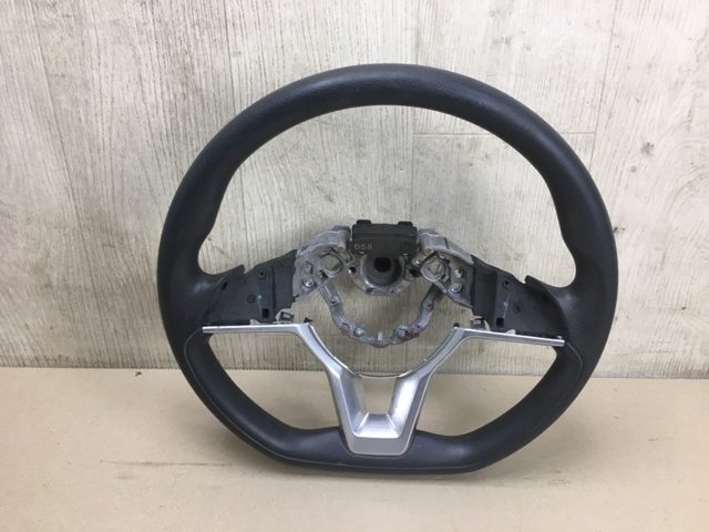 Рульове колесо 484306FM0B NISSAN