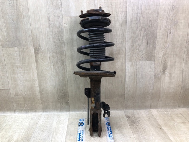 Амортизатор передньої підвіски 4851009R40 TOYOTA