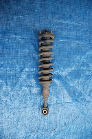 Амортизатор передньої підвіски 4851069365 TOYOTA