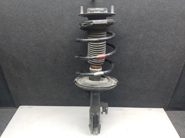 Стійка передня права 4851080163 TOYOTA