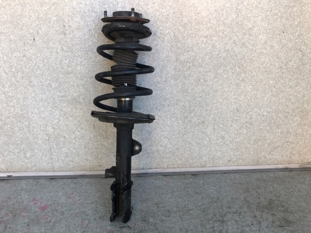 Кріплення переднього амортизатора 4860906190 TOYOTA