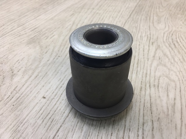 С/блок нижнього важеля 4865460030 TOYOTA