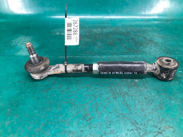 Поперечна тяга задньої підвіски 4871042020 TOYOTA