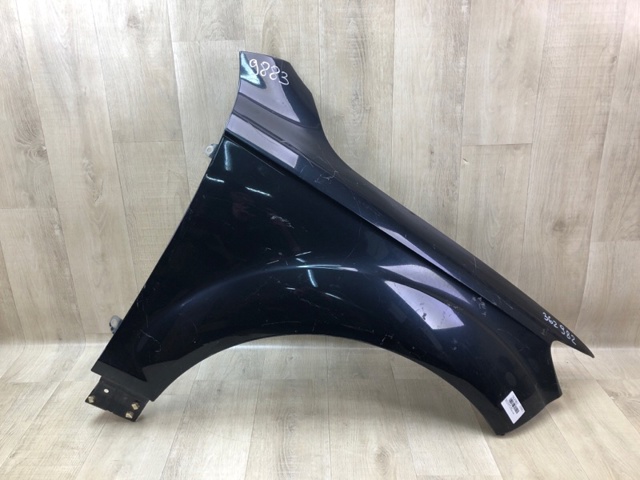 Переднє праве крило 4L0821102 VAG