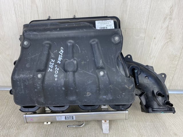 Колектор впускний 5047441AK CHRYSLER
