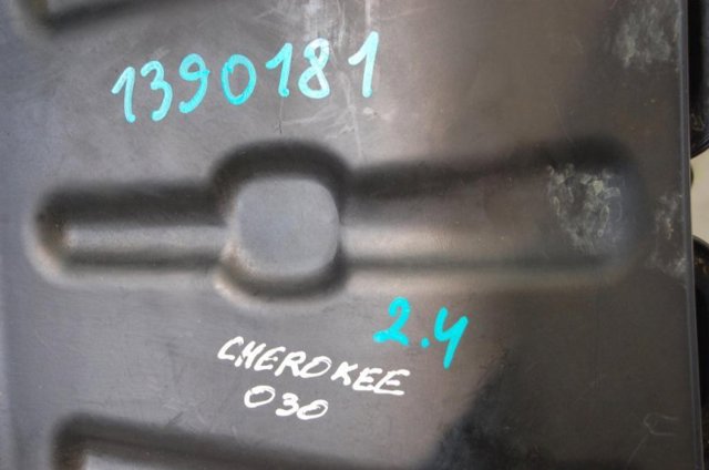 Колектор впускний 5047441AM CHRYSLER
