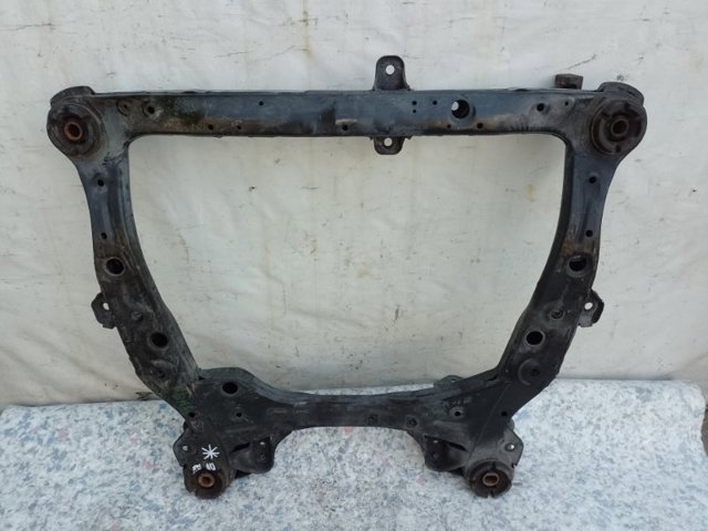 Підрамник передній 5110006110 TOYOTA
