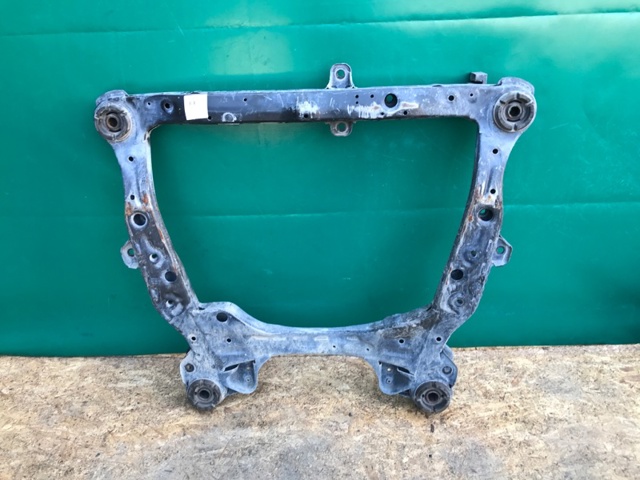 Балка передньої підвіски (підрамник), передня 5110007031 TOYOTA