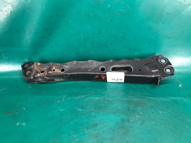 Балка передньої підвіски (підрамник), передня 5110842020 TOYOTA