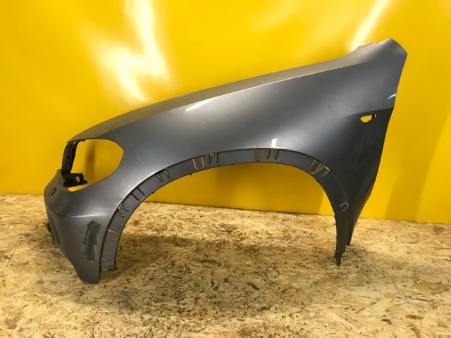 Переднє ліве крило 51127157979 BMW
