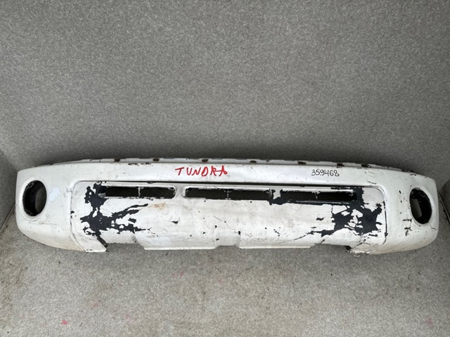 Бампер передній Toyota Tundra K5, K6