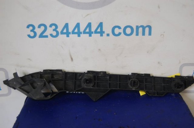 Кронштейн бампера заднього, правий 5215502110 TOYOTA
