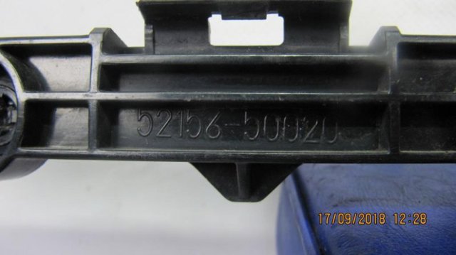 Ліве кріплення заднього бампера 5215650020 TOYOTA