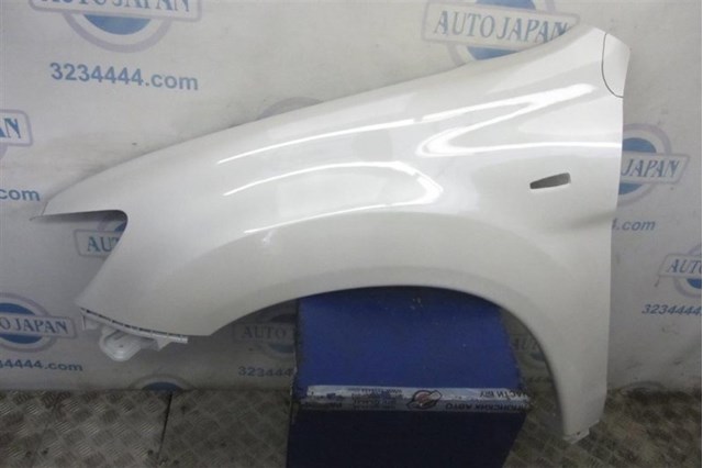 Переднє ліве крило 5220F465 MITSUBISHI