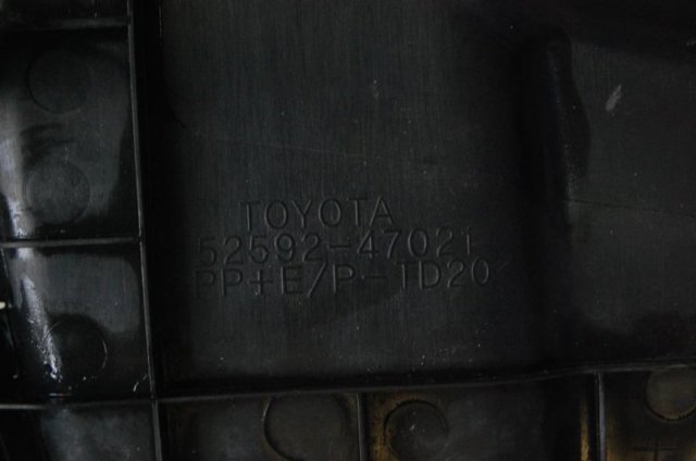 Захист заднього бампера 5259247021 TOYOTA