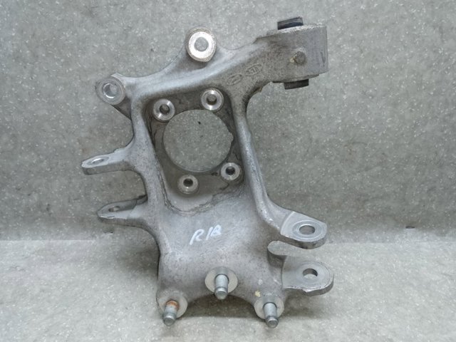 Кулак поворотний правий 52720D3100 HYUNDAI