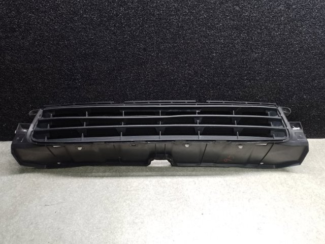 Решітка бампера нижня 5311276010 TOYOTA
