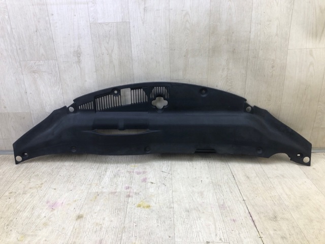 Накладка верхня передньої панелі/супорту радіатора 5329533050 TOYOTA