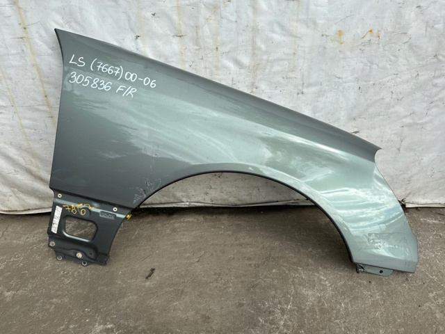 Переднє праве крило 5380150130 TOYOTA