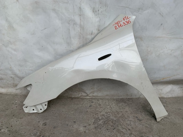 Переднє ліве крило 5380233180 TOYOTA