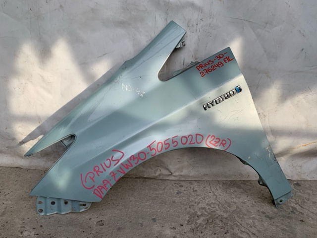Переднє ліве крило 5380247040 TOYOTA