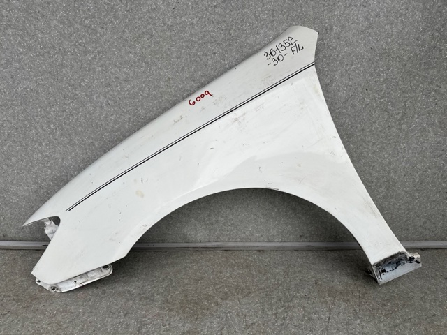 Ліве переднє крило 53802AA020 TOYOTA