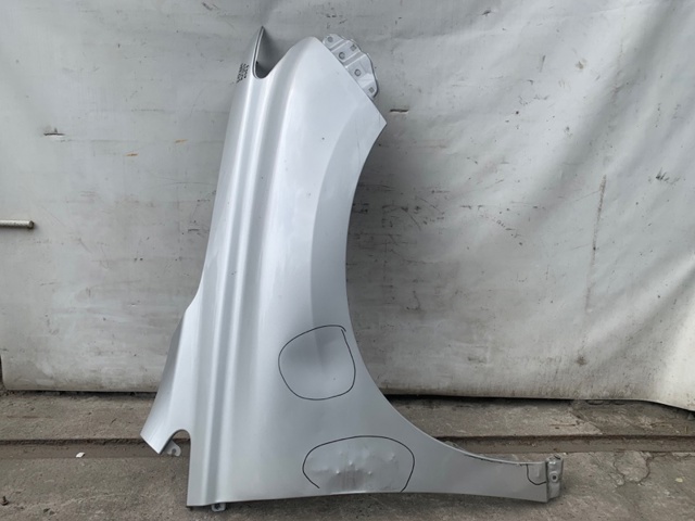 Переднє праве крило 538110E070 TOYOTA