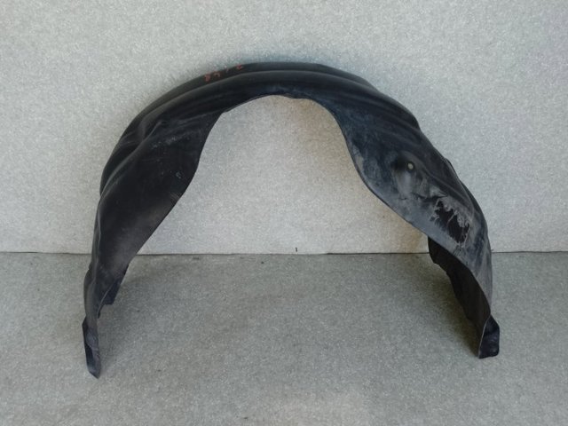 Підкрилок передній лівий 53876AA020 TOYOTA