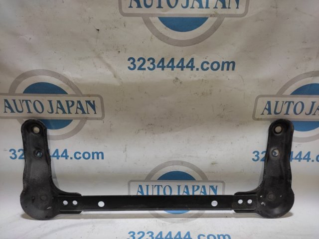 Кронштейн передньої балки 544C4JD00A NISSAN