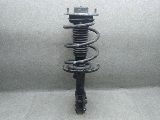 Стійка передня права 546614R020 HYUNDAI