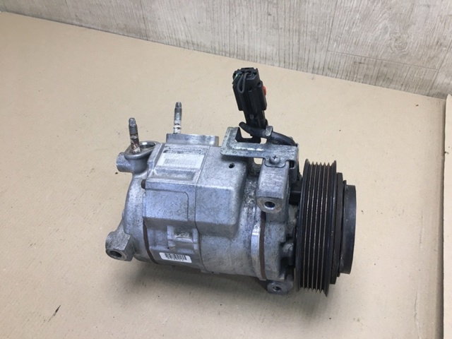 Компресор холодоагенту 55111425AB CHRYSLER