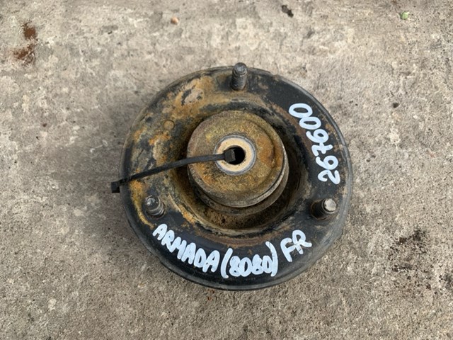 Кріплення переднього амортизатора 561157S000 NISSAN
