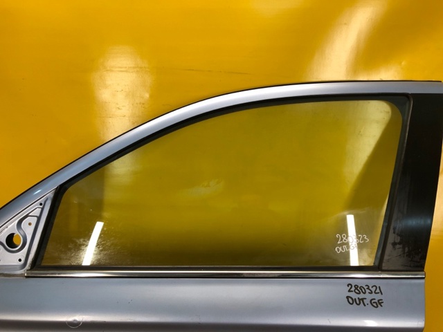 Скло водійських дверей 5706A583 MITSUBISHI