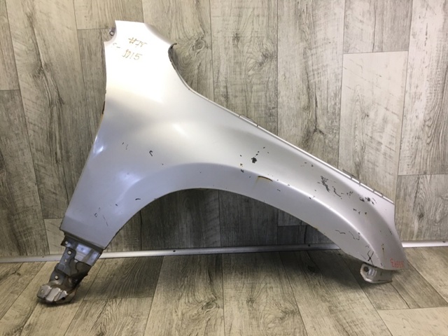 Переднє праве крило 5760065810 SUZUKI