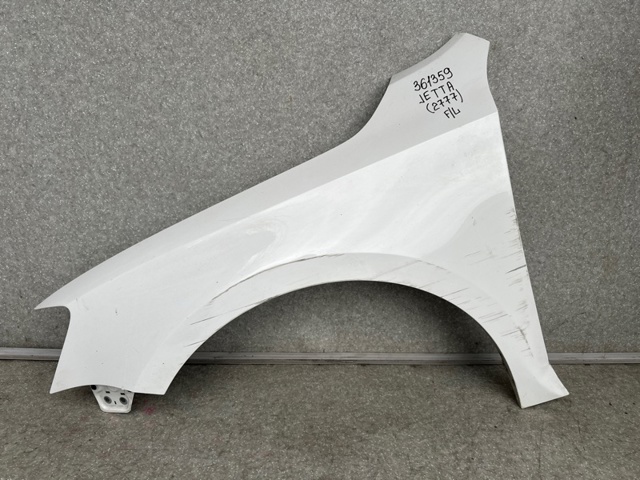 Ліве переднє крило 5C6821105A VAG
