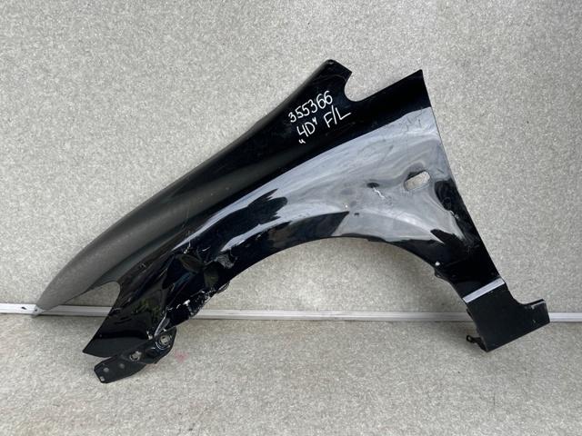 Переднє ліве крило 60261SNB000ZZ HONDA
