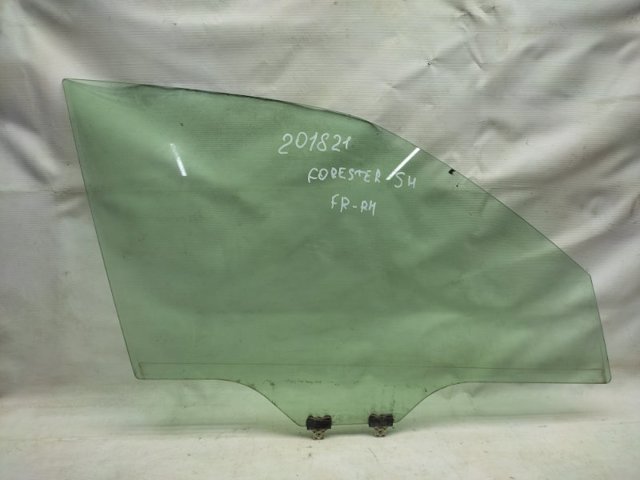 Скло пасажирських дверей 61011SC000 SUBARU