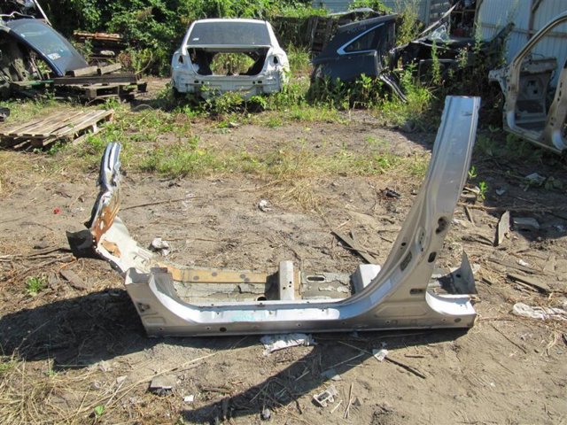 Стійка бічна 6131233060 TOYOTA