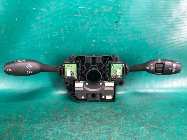 Перемикач підрульовий, в зборі 61316828982 BMW