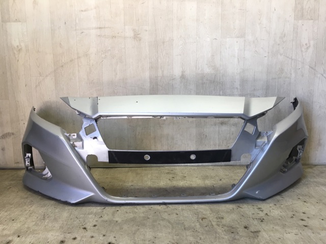 Бампер на авто 620226CA0H NISSAN
