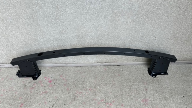 Балка бампера переднього 620316RR0A NISSAN