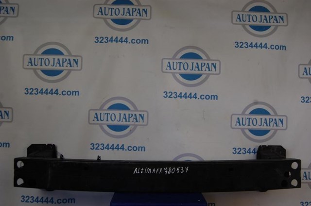 Швелер переднього бампера 62032JA00A NISSAN
