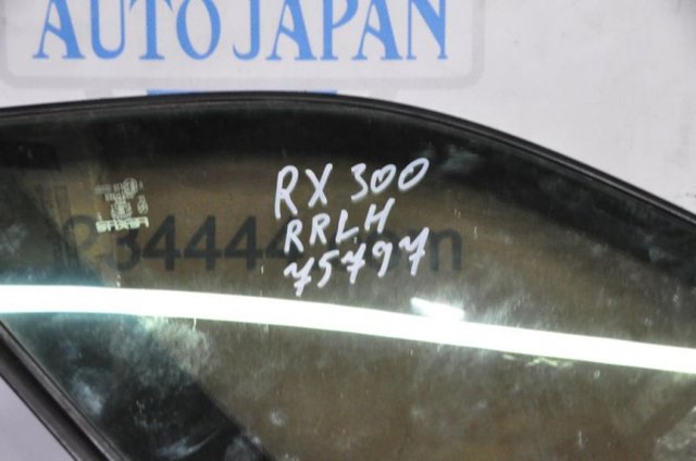 Скло кузова/багажного відсіку, ліве 6272048090 TOYOTA