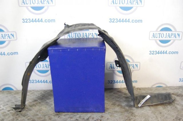 Подкрильнікі переднього крила, правий 63842JG00A NISSAN