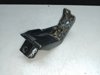 Кронштейн бампера переднього, лівий 6400C453 MITSUBISHI