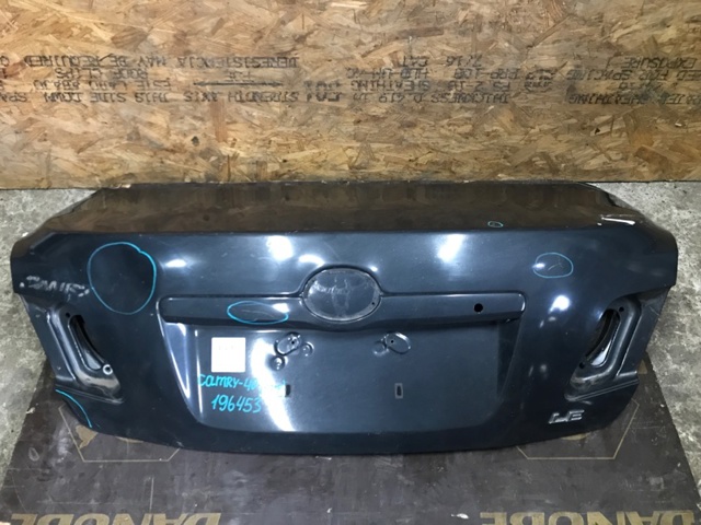Кришка багажника кузова 6440106280 TOYOTA