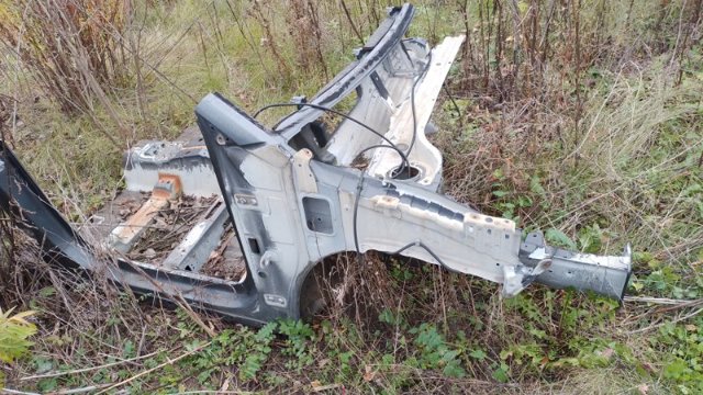 Панель бризковика (лонжерона) моторного відсіку, права 64502J9000 HYUNDAI