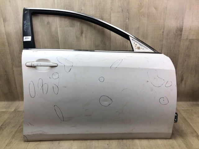Дверка передня права 6700133170 TOYOTA