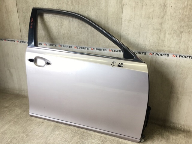 Дверка передня права 6700133190 TOYOTA